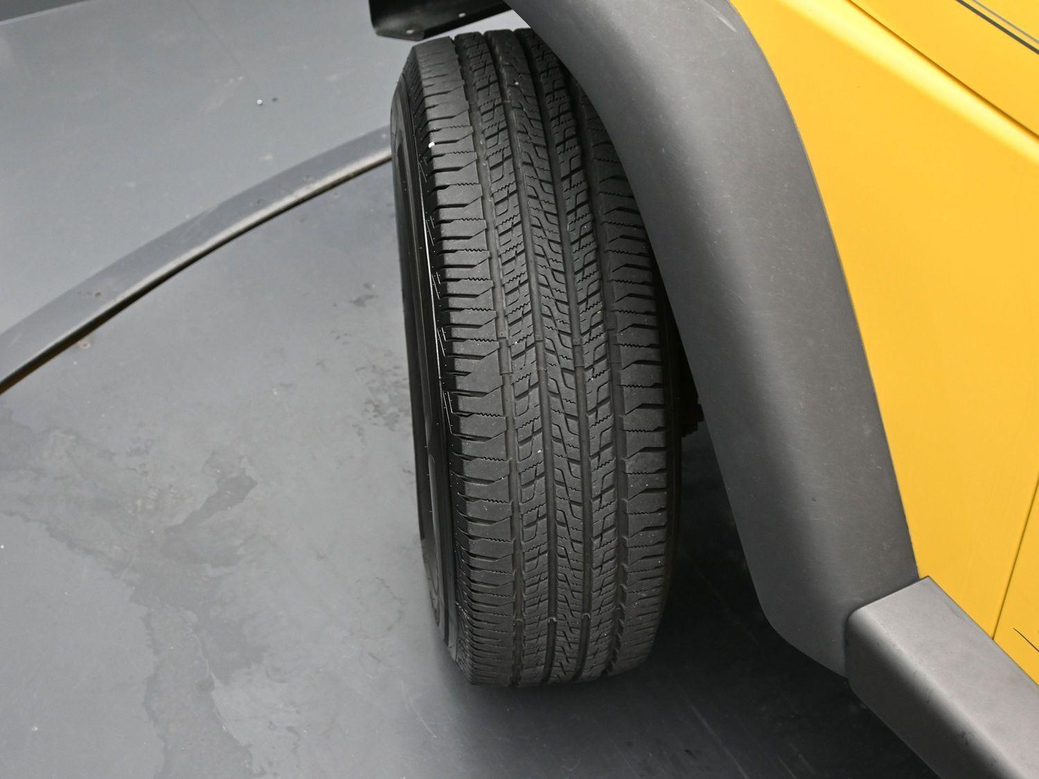 2004 Jeep Wrangler Unlimited Sport photo 3