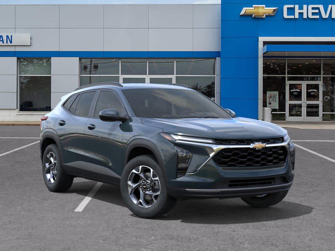 2025 Chevrolet Trax LT photo 2