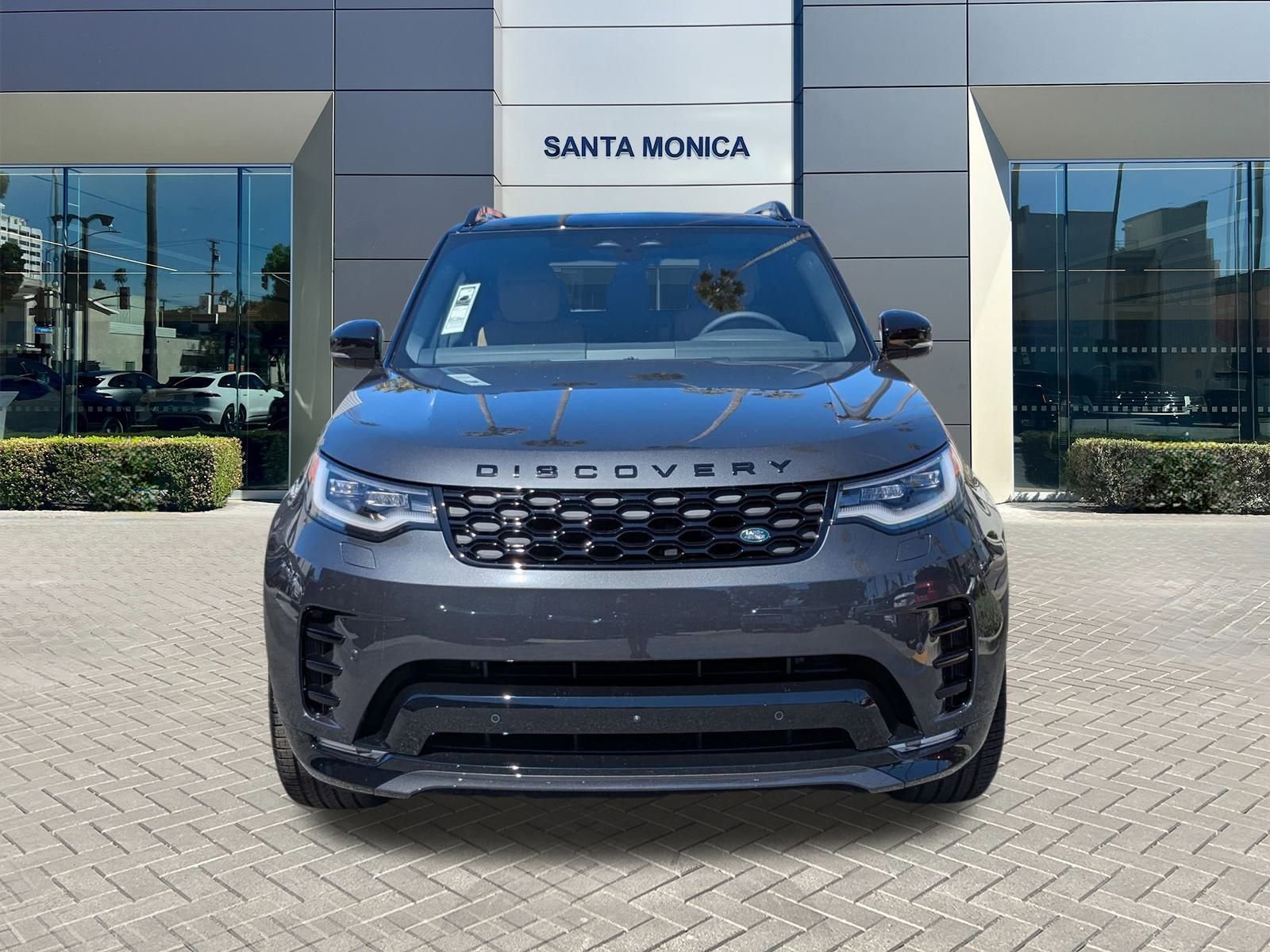 2025 Land Rover Discovery SE photo 6