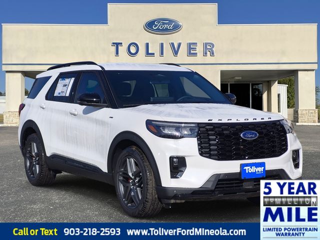 2026 Ford Explorer ST-LINE's photo