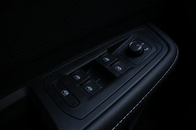 2026 Volkswagen Atlas Cross Sport SE photo 14