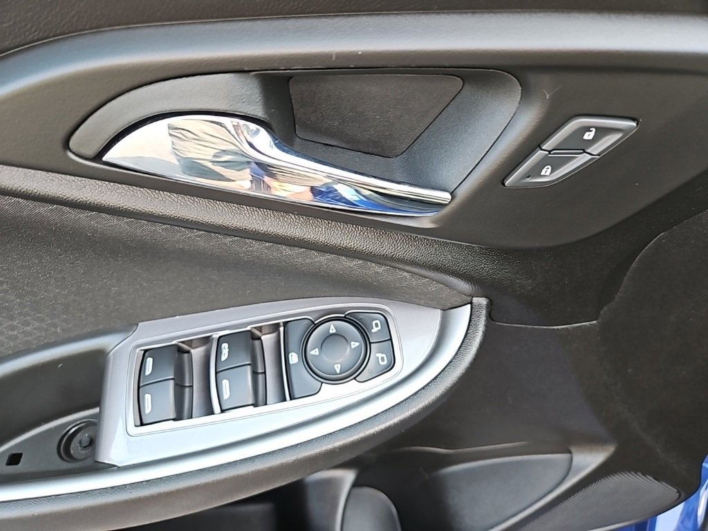 2023 Chevrolet Malibu 1LT photo 8