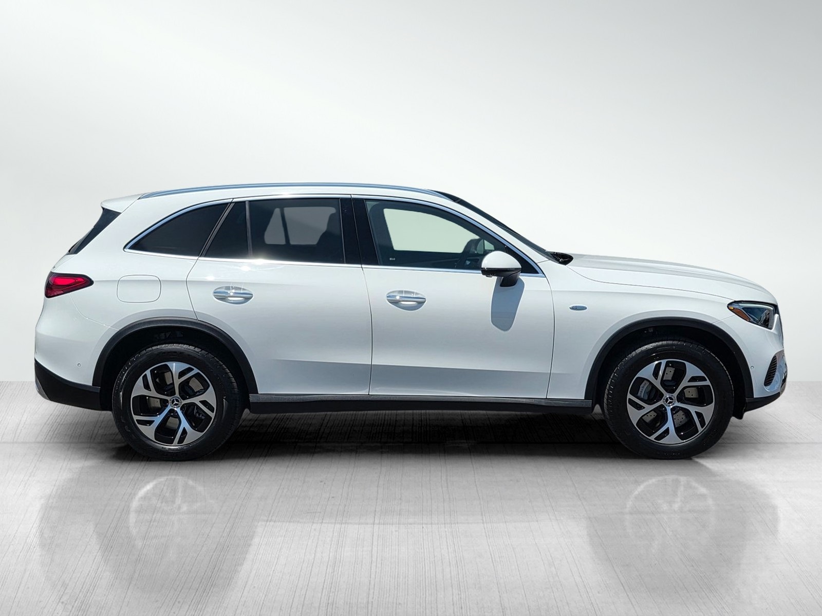 2025 Mercedes Benz GLC 350e 4MATIC photo 4