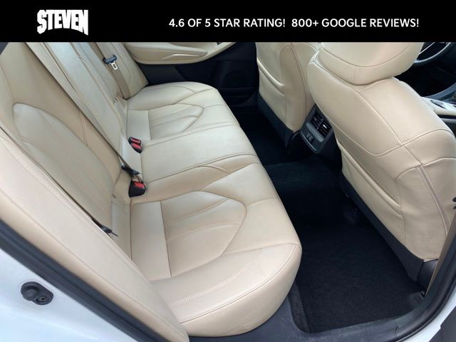 2020 Toyota Avalon XLE photo 13