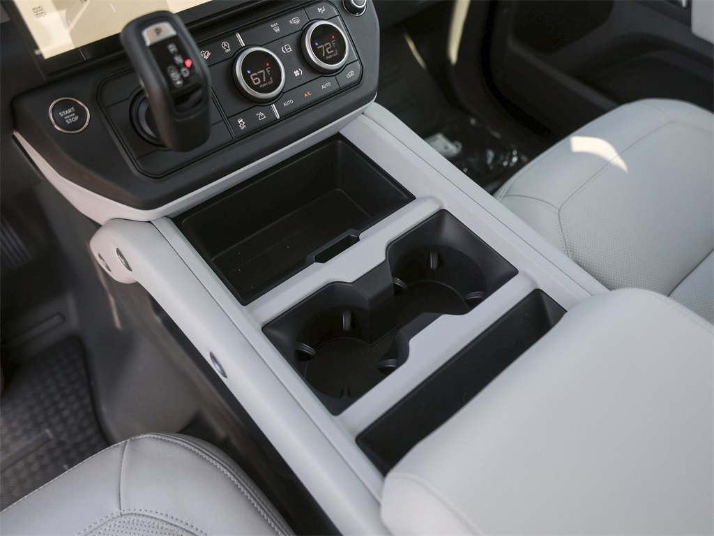 2026 Land Rover Defender 110 S photo 23