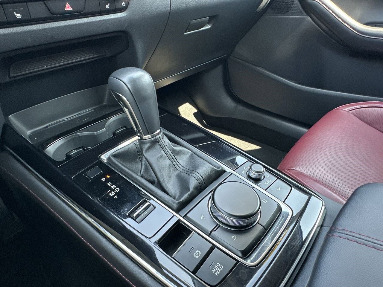 2025 Mazda CX-30 2.5 S Carbon photo 28