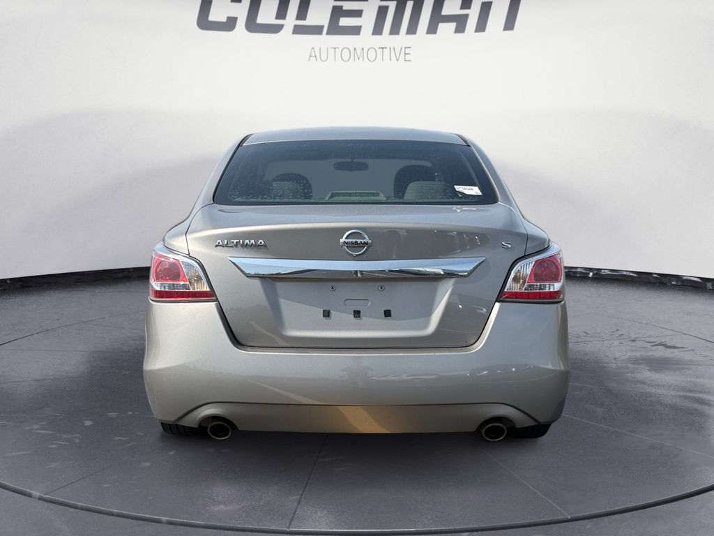 2015 Nissan Altima 2.5 S photo 4