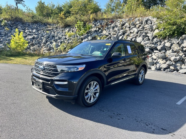 2022 Ford Explorer XLT photo 2