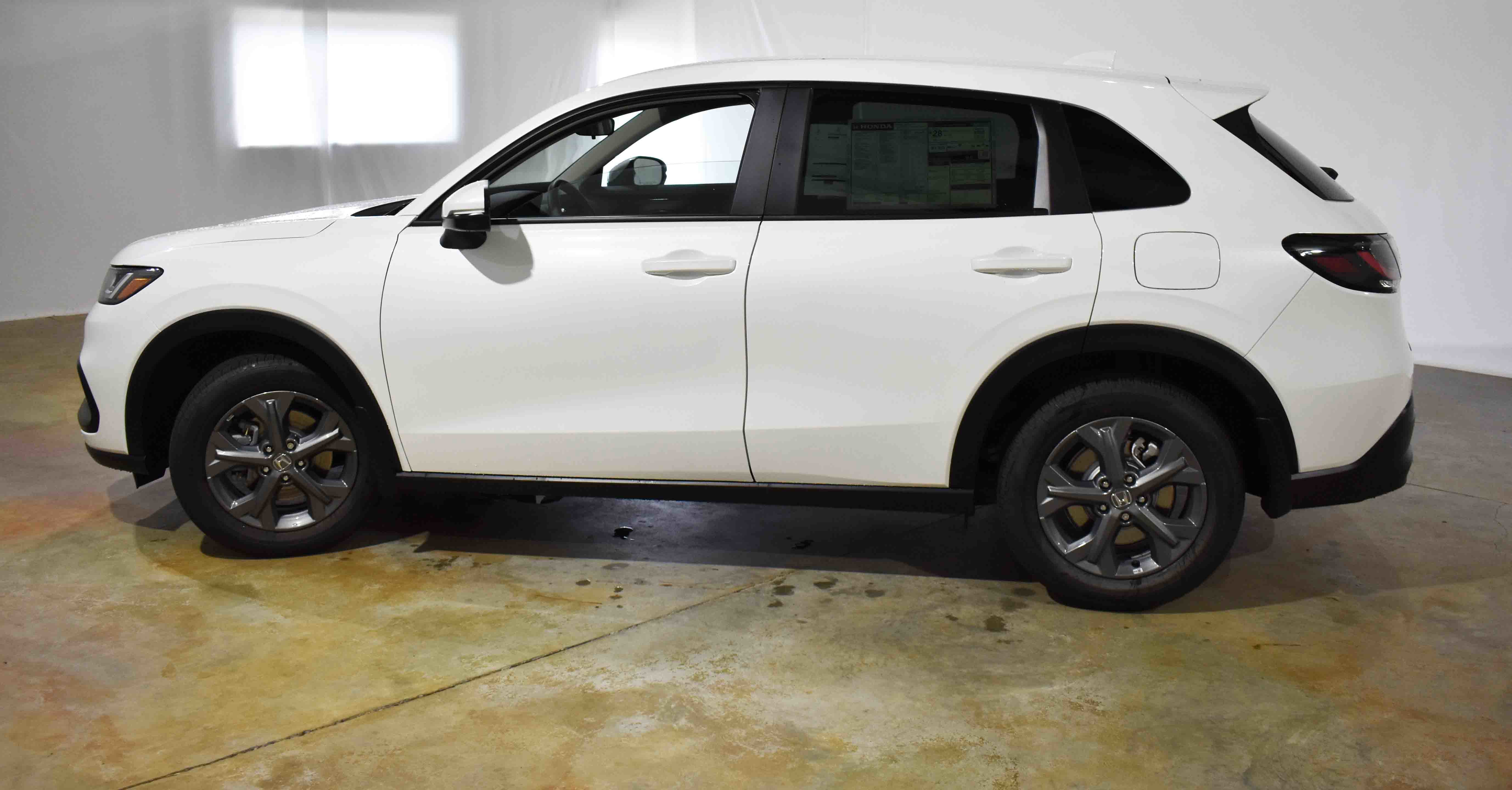 2026 Honda HR-V LX photo 4