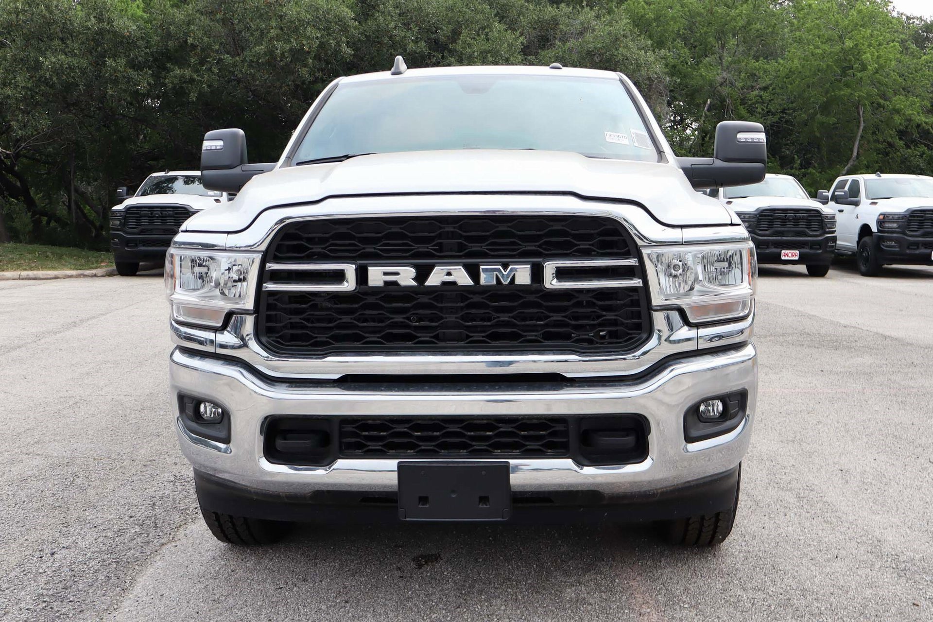 2024 Ram 2500 Tradesman photo 2