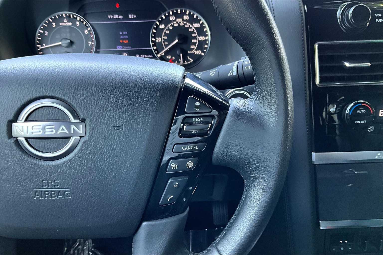 2023 Nissan Armada SL photo 14