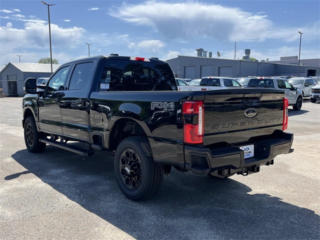 2025 Ford F-350 photo 5