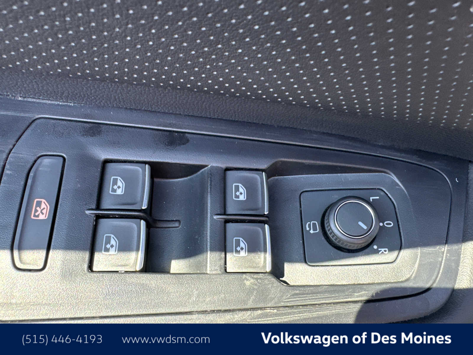 2025 Volkswagen Atlas Cross Sport SEL Premium R-Line photo 19