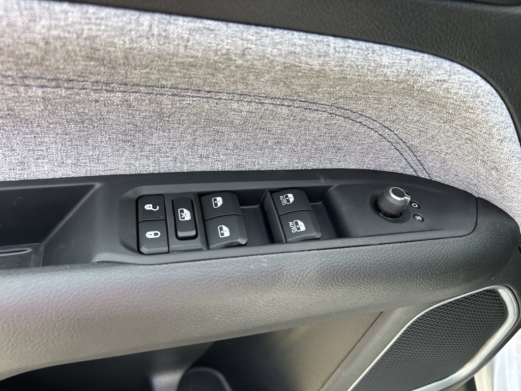 2025 Jeep Compass Latitude photo 9