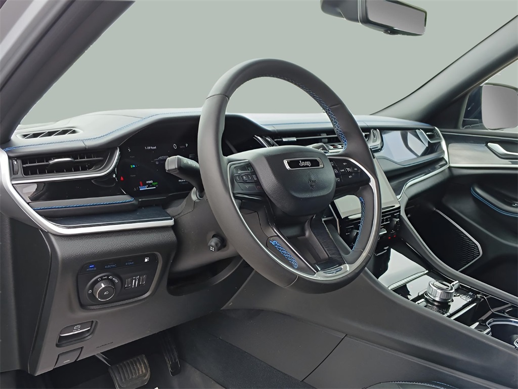 2022 Jeep Grand Cherokee Trailhawk 4xe photo 12