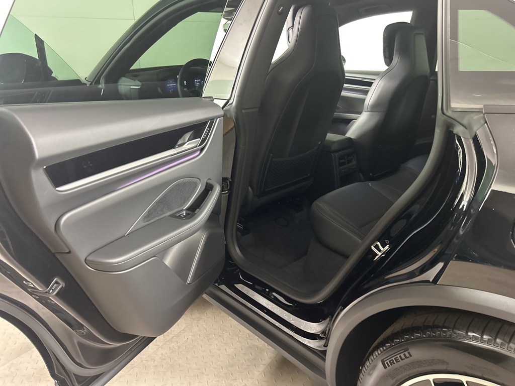 2025 Porsche Macan Electric 4 photo 14