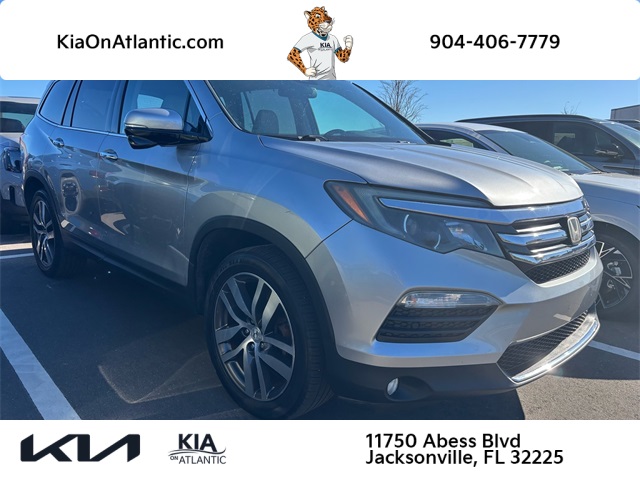 2016 Honda Pilot Touring's photo