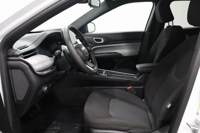 2025 Jeep Compass Sport photo 9