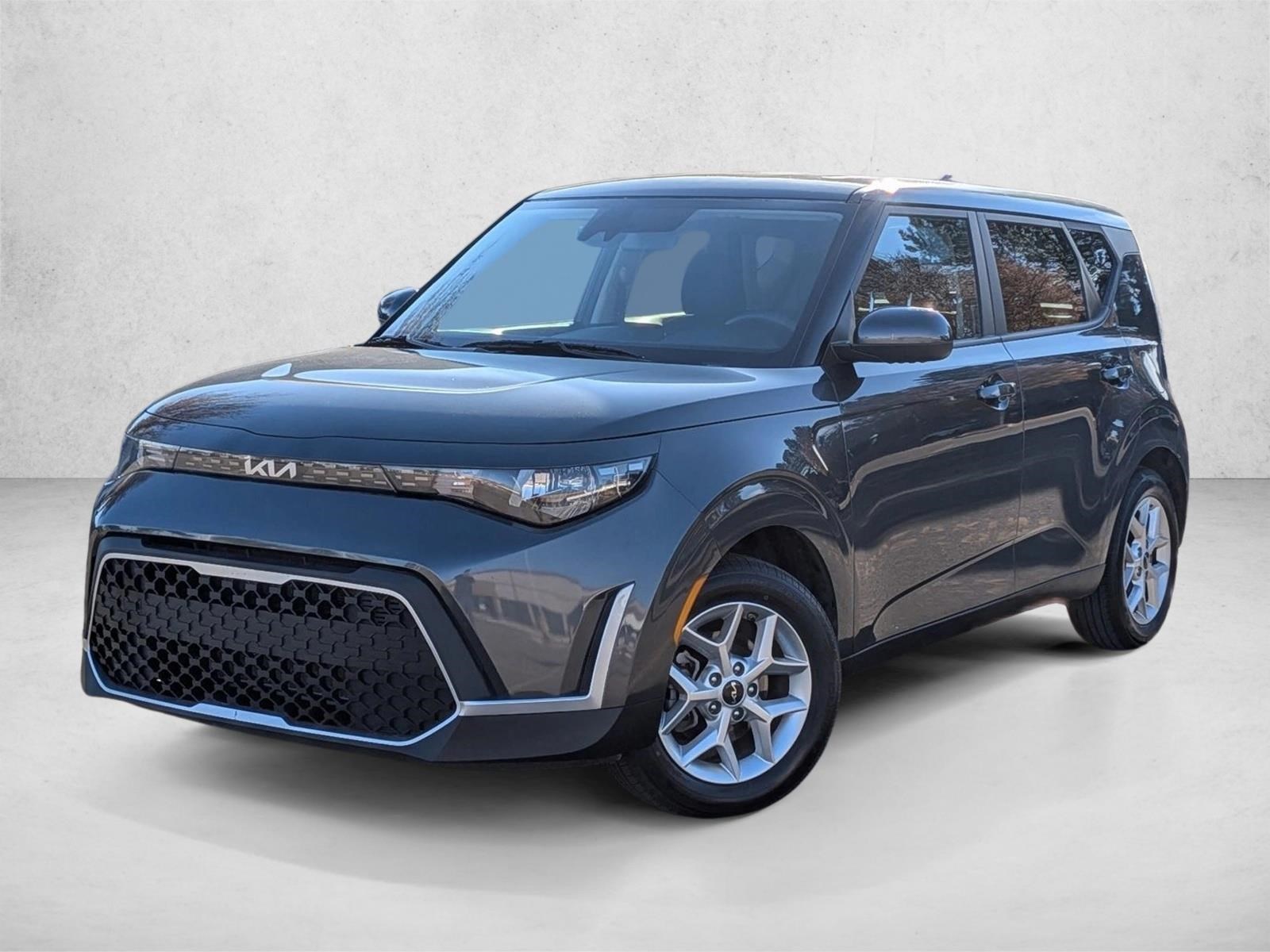 2024 Kia Soul LX's photo