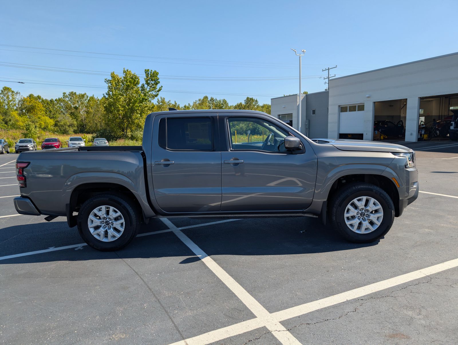 2023 Nissan Frontier SV photo 5