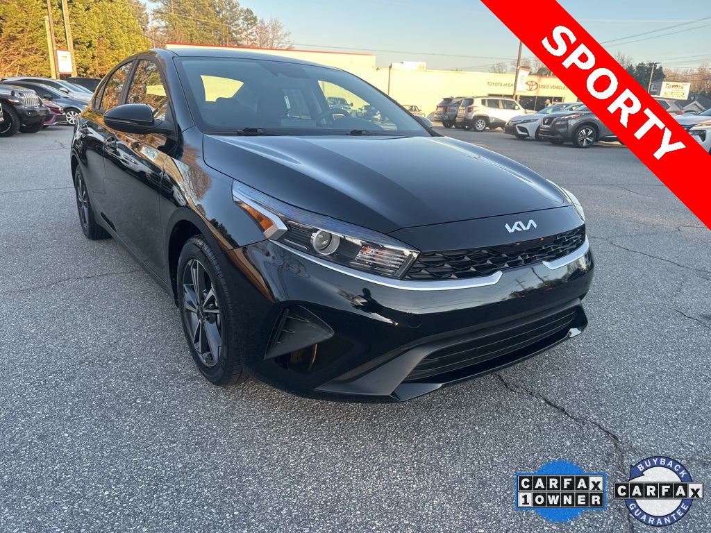 2024 Kia Forte LXS's photo