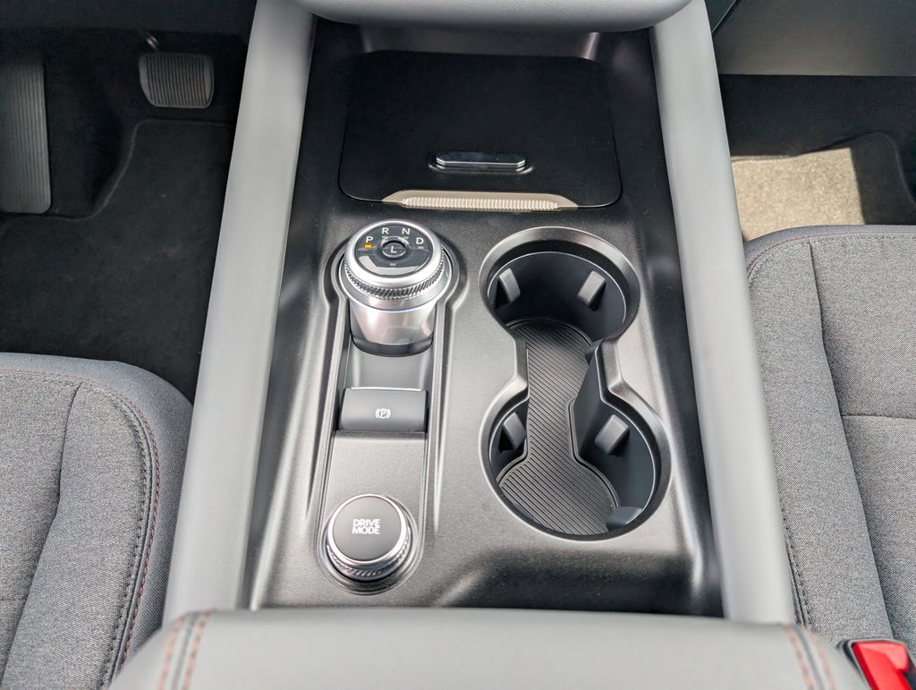 2025 Ford Explorer photo 11