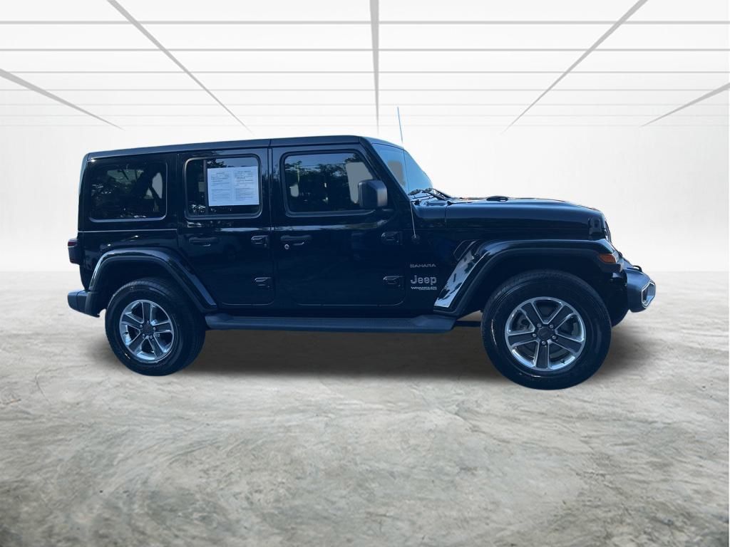 2021 Jeep Wrangler Unlimited Sahara photo 3