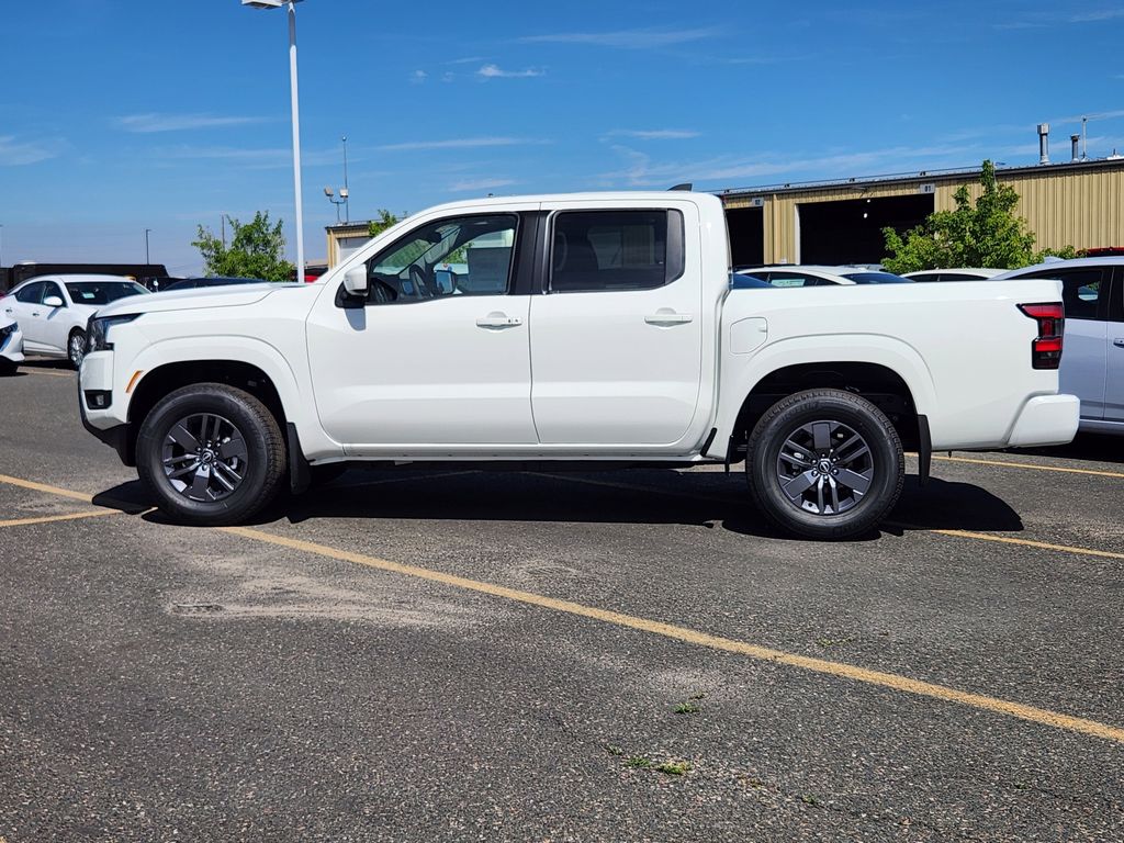 2025 Nissan Frontier Crew Cab SV photo 2