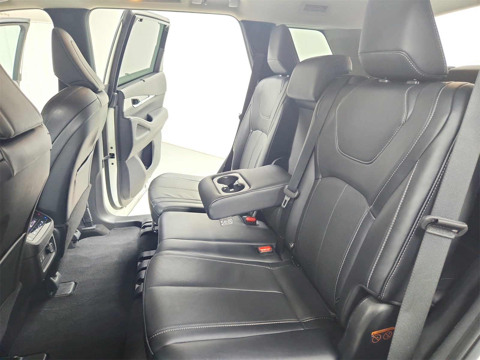 2024 Infiniti QX60 Luxe photo 37