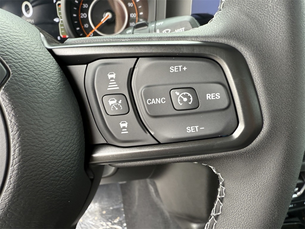 2025 Jeep Wrangler Willys photo 21