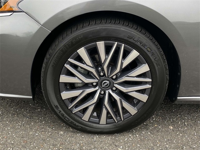 2023 Nissan Altima 2.5 SV photo 8