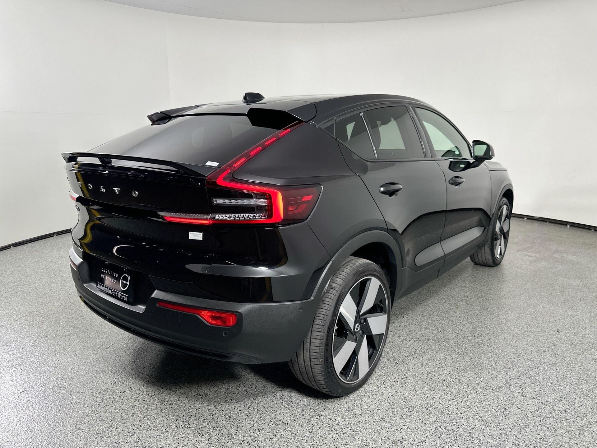 2023 Volvo C40 Recharge Ultimate photo 4