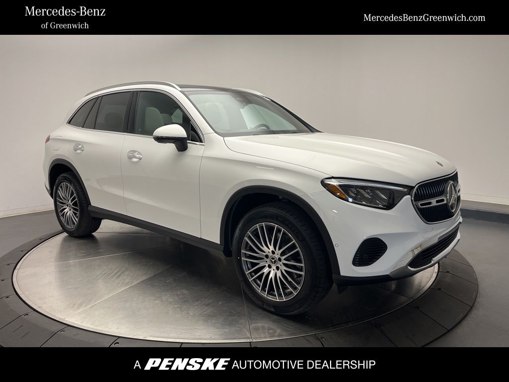 2026 Mercedes-Benz GLC Base's photo