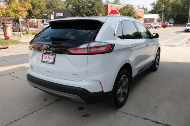2022 Ford Edge SEL photo 11