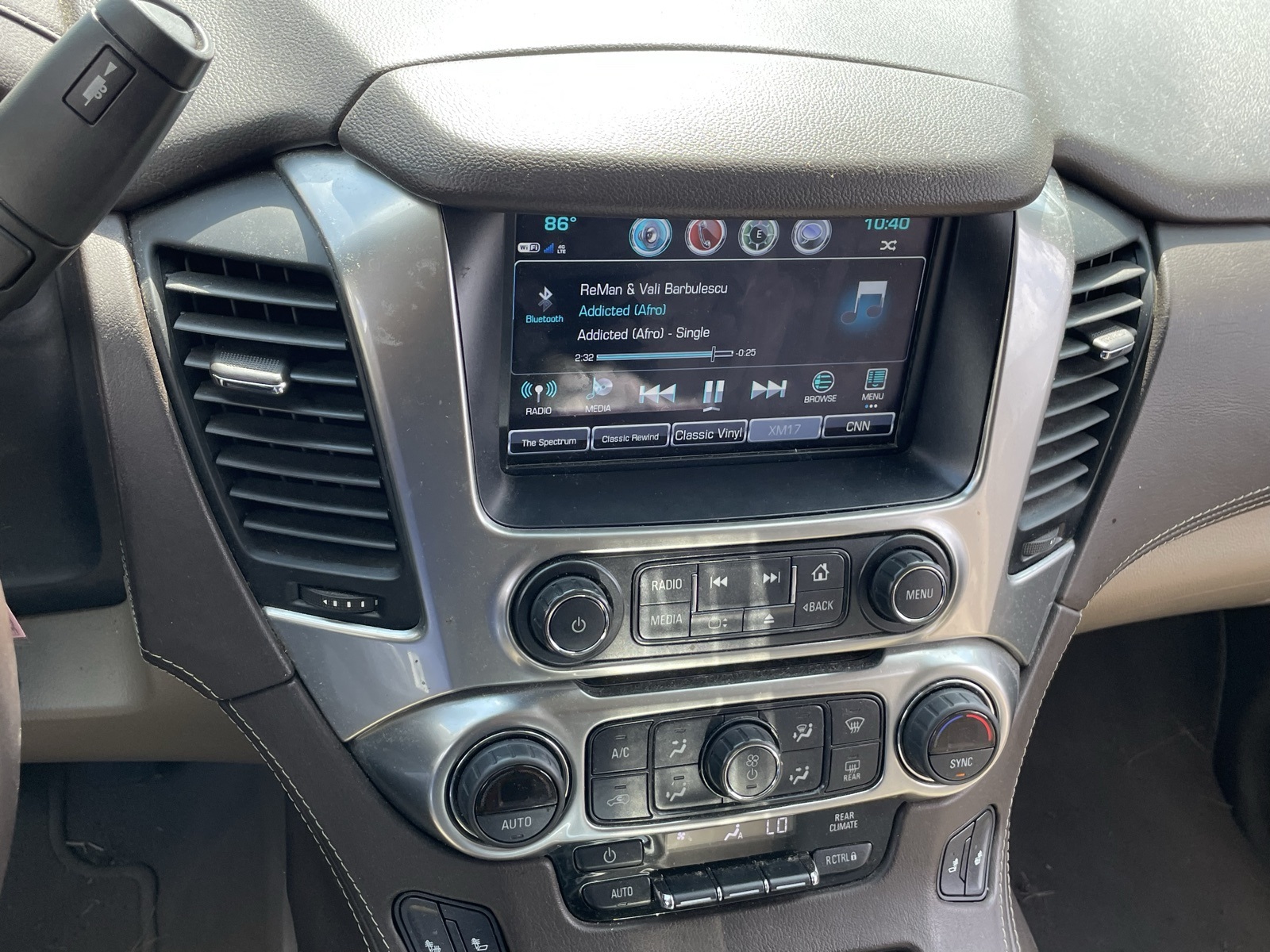 2020 Chevrolet Tahoe LT photo 21
