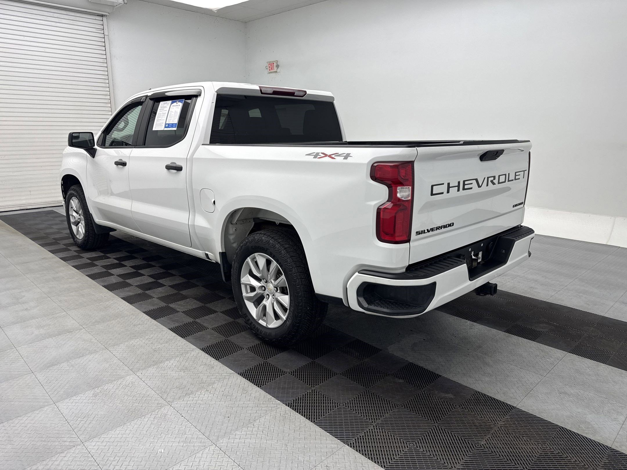 2022 Chevrolet Silverado 1500 Custom photo 3