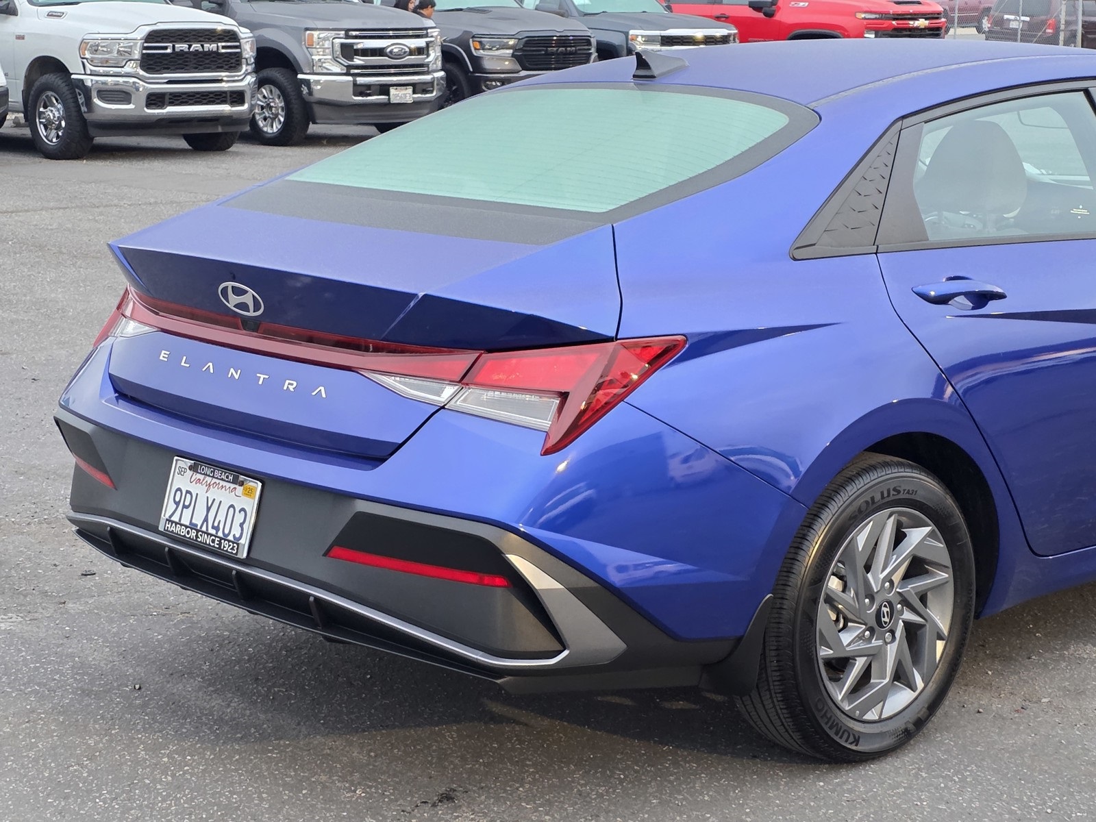 2024 Hyundai Elantra SEL photo 9