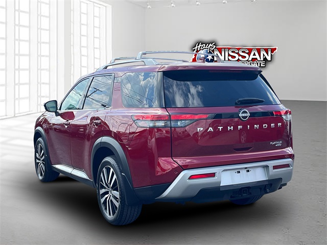 2024 Nissan Pathfinder Platinum photo 3