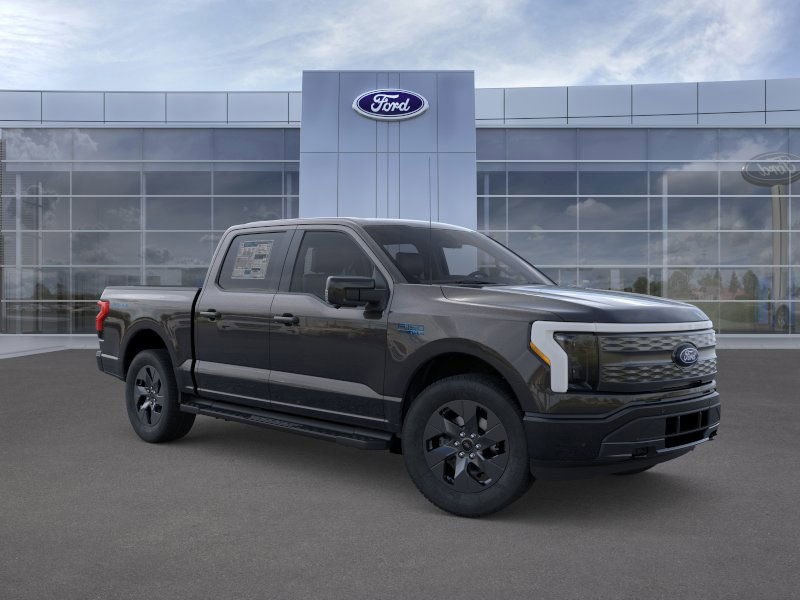 2025 Ford F-150 Lightning Lariat photo 6