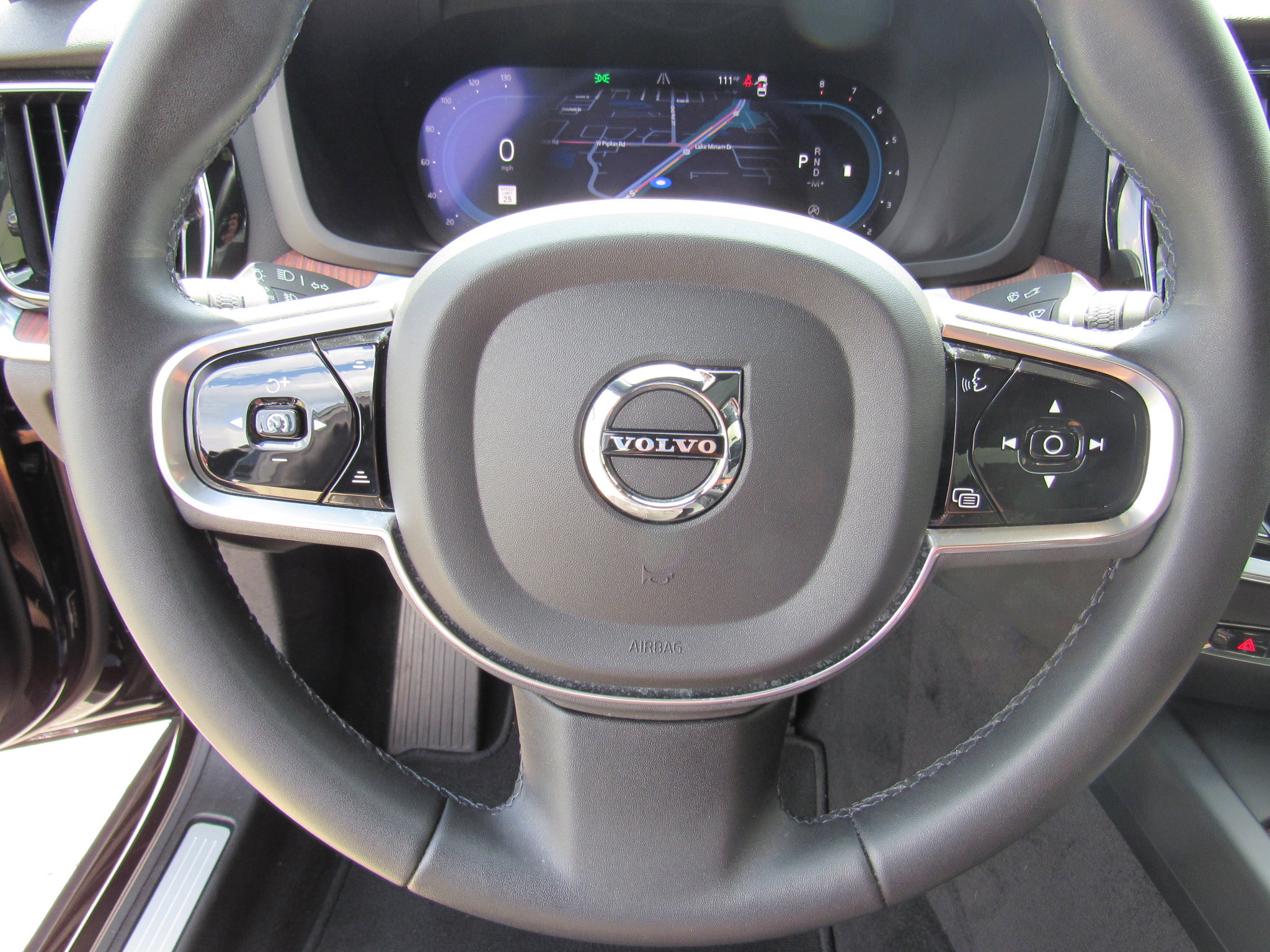 2023 Volvo S60 B5 Plus Black Edition photo 30