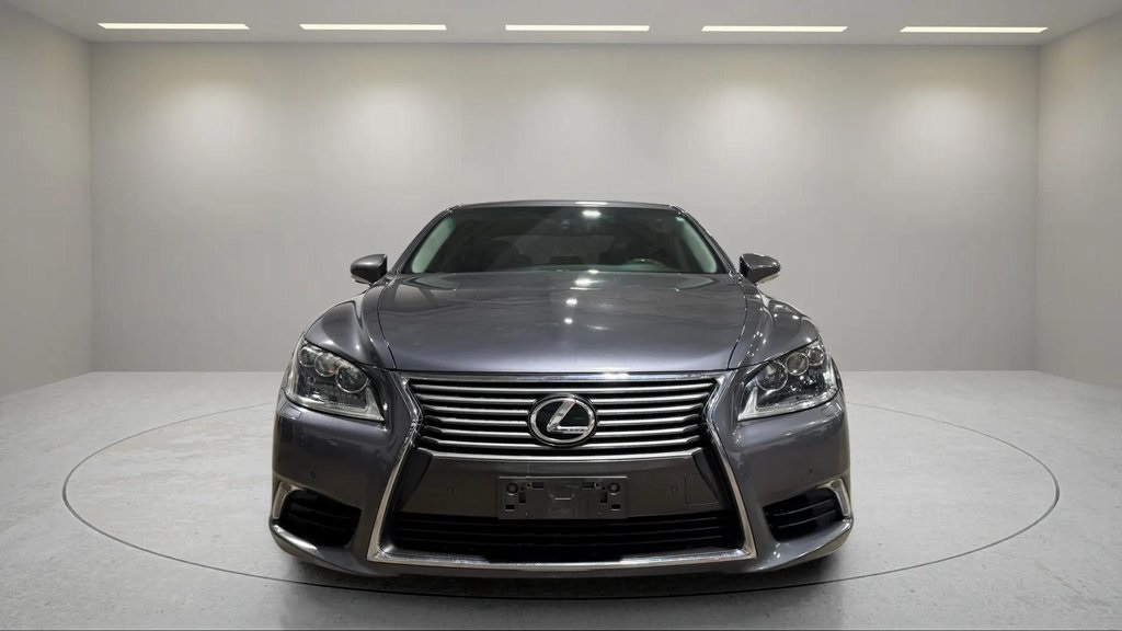 2015 Lexus LS 460 L photo 2
