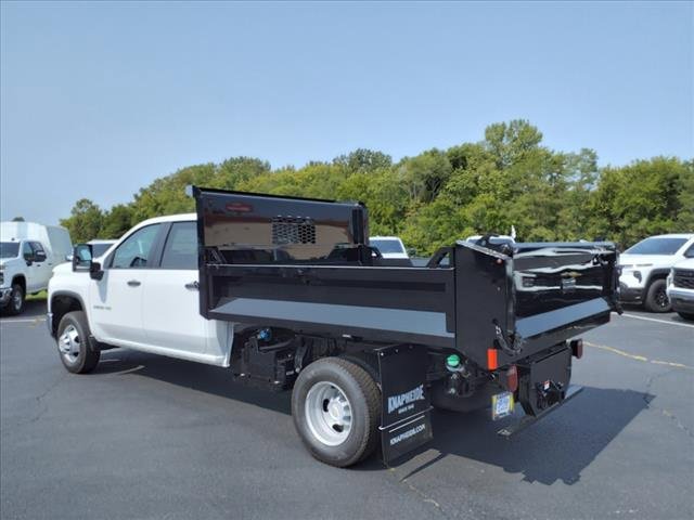 2024 Chevrolet Silverado 3500HD Work Truck photo 3