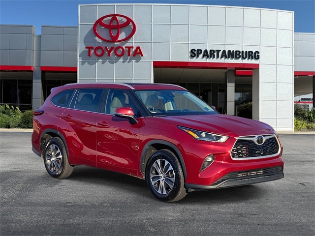 2023 Toyota Highlander XLE's photo