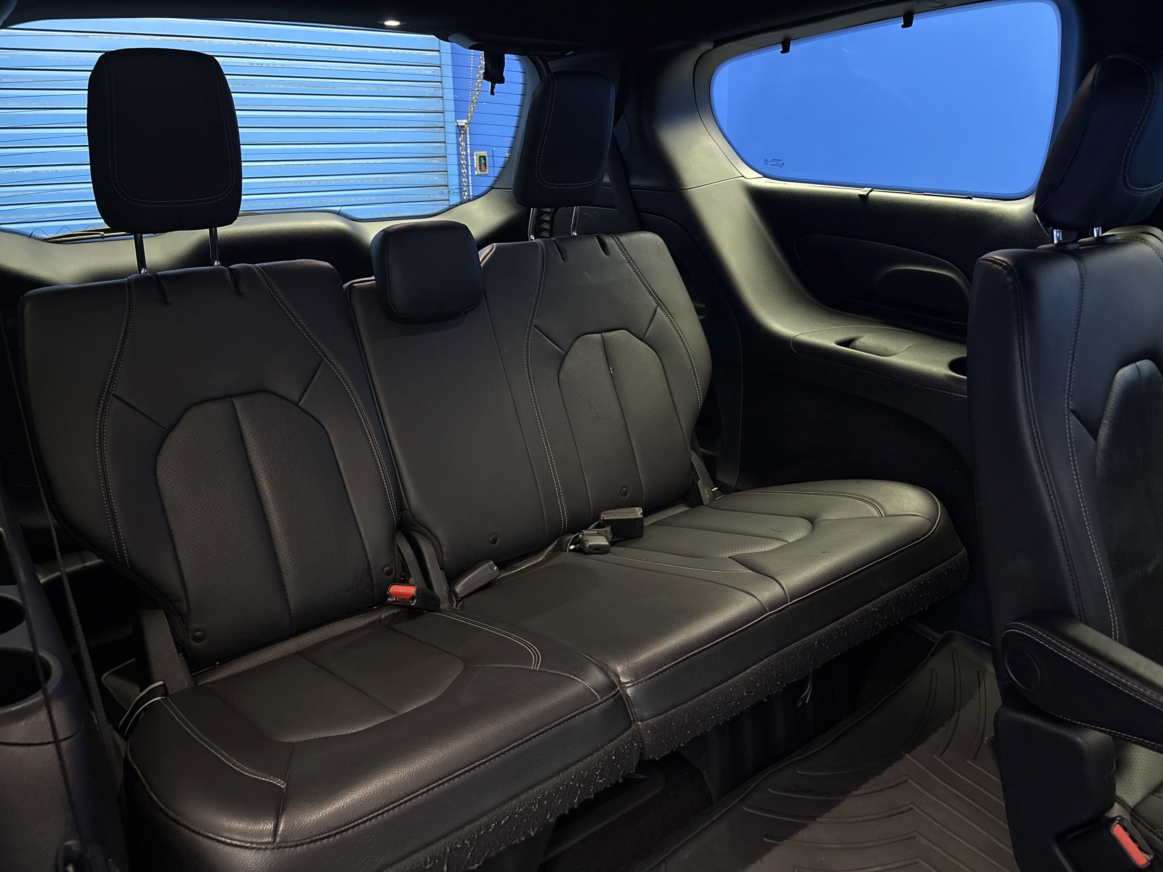2020 Chrysler Pacifica Touring Plus photo 21