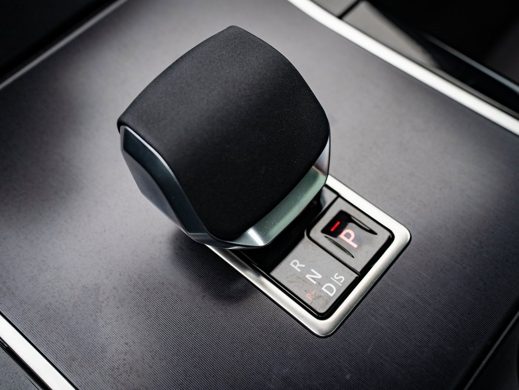 2026 Land Rover Range Rover Evoque Dynamic SE photo 28