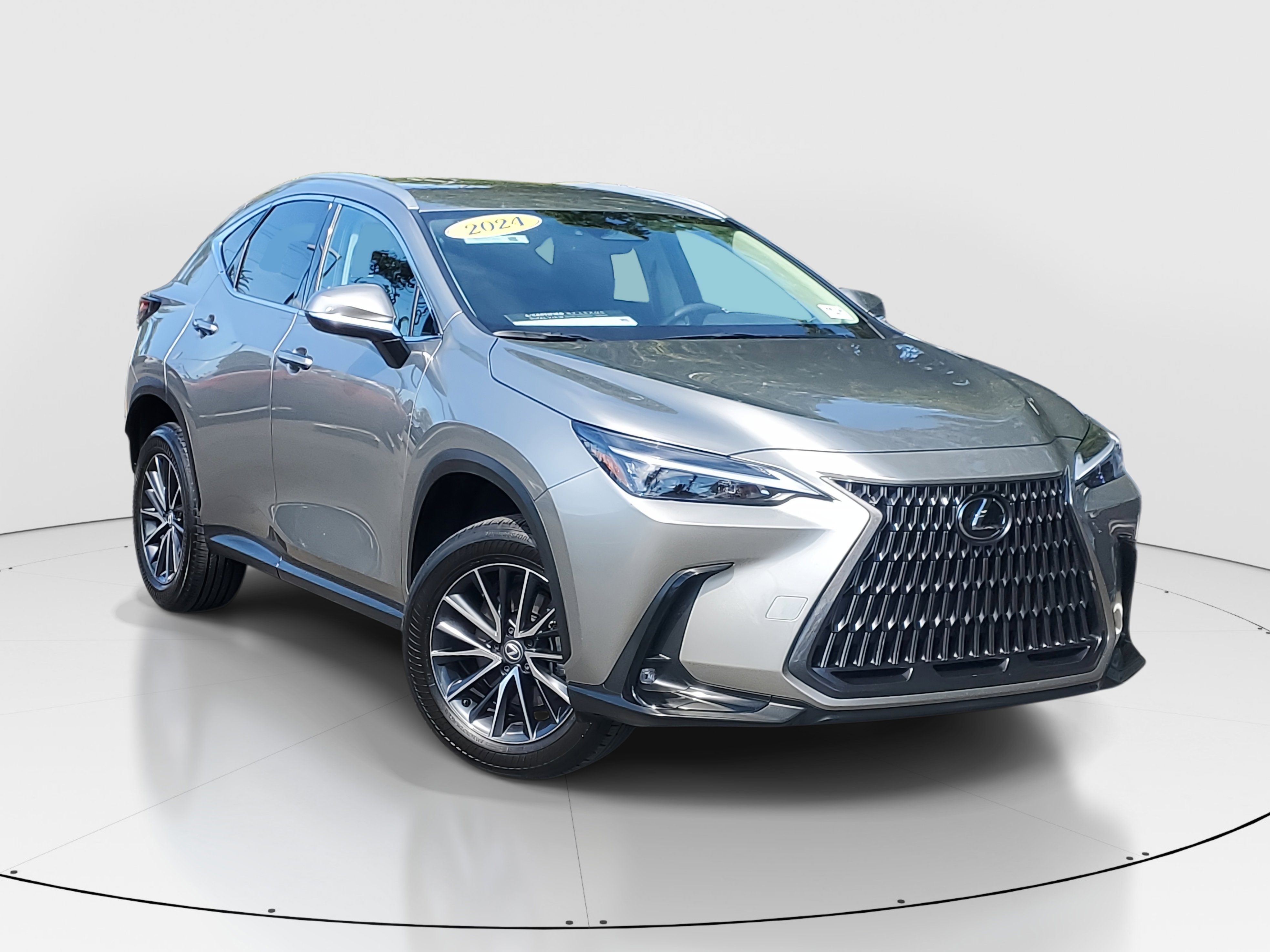 2024 Lexus NX 250 photo 2