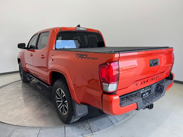 2017 Toyota Tacoma SR5 TRD Sport photo 9