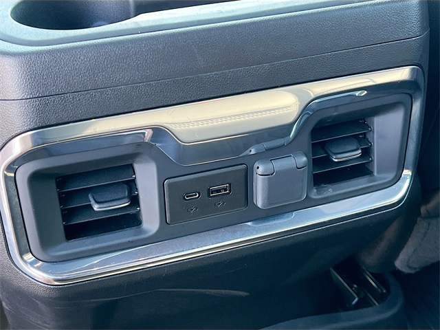 2022 Chevrolet Silverado 2500HD High Country photo 36