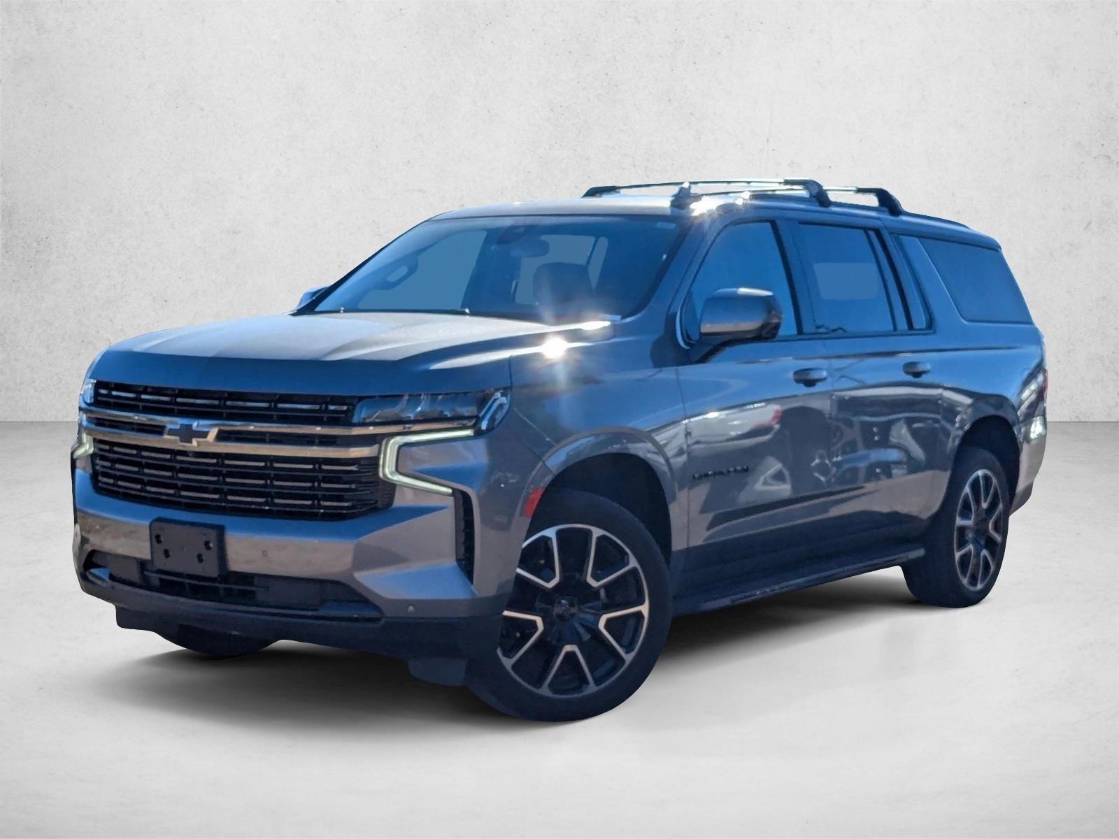 2022 Chevrolet Suburban RST's photo