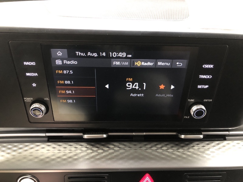 2024 Kia Carnival LX photo 27